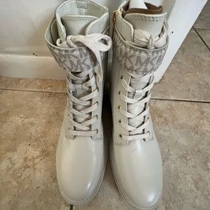MK combat boots